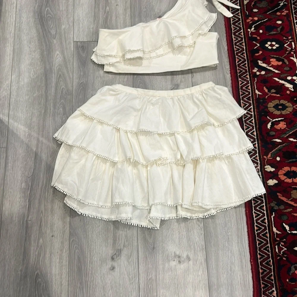 NWT Showpo Cream Bubble Mini Skirt with Ruffled Tiers Sz 14